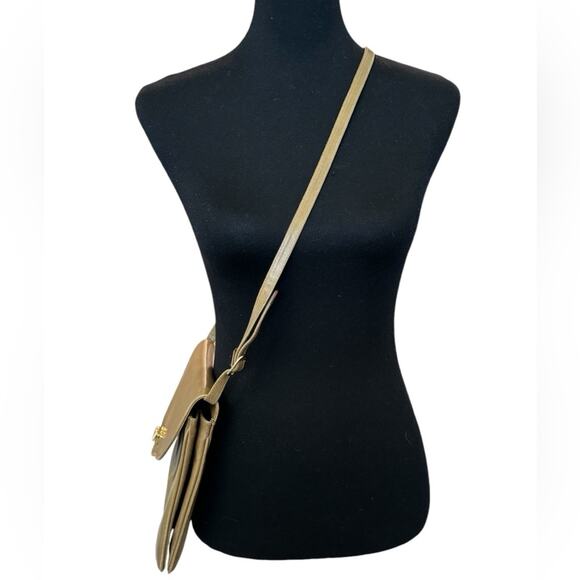 SALE SALVATORE FERRAGAMO VINTAGE Leather Shoulder/ CROSSBODY BAG - Picture 3 of 10